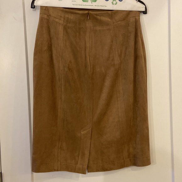 Faux suede lined pencilskirt-size 8- fits 6 - Picture 2 of 10